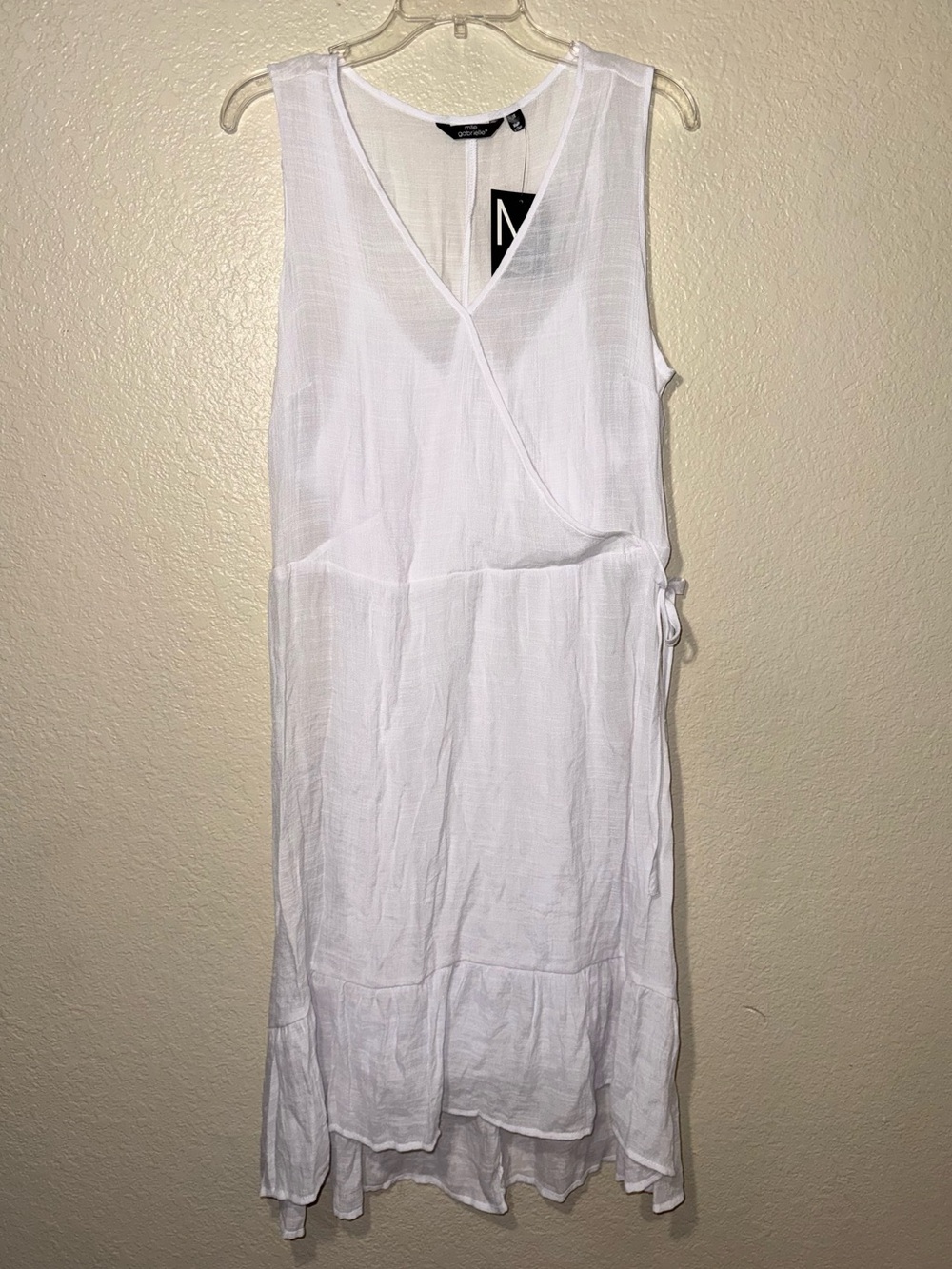 NWT Mlle Gabrielle White Faux Wrap Dress 1X Ruffle Hem
